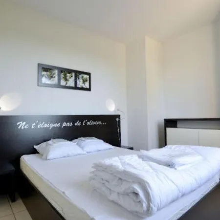 Apartment Du Chateau De Jouarres, - 6 Pers With Balcony Azille